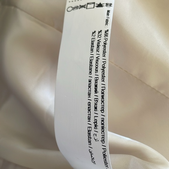 Blazer - Picture 7 of 7